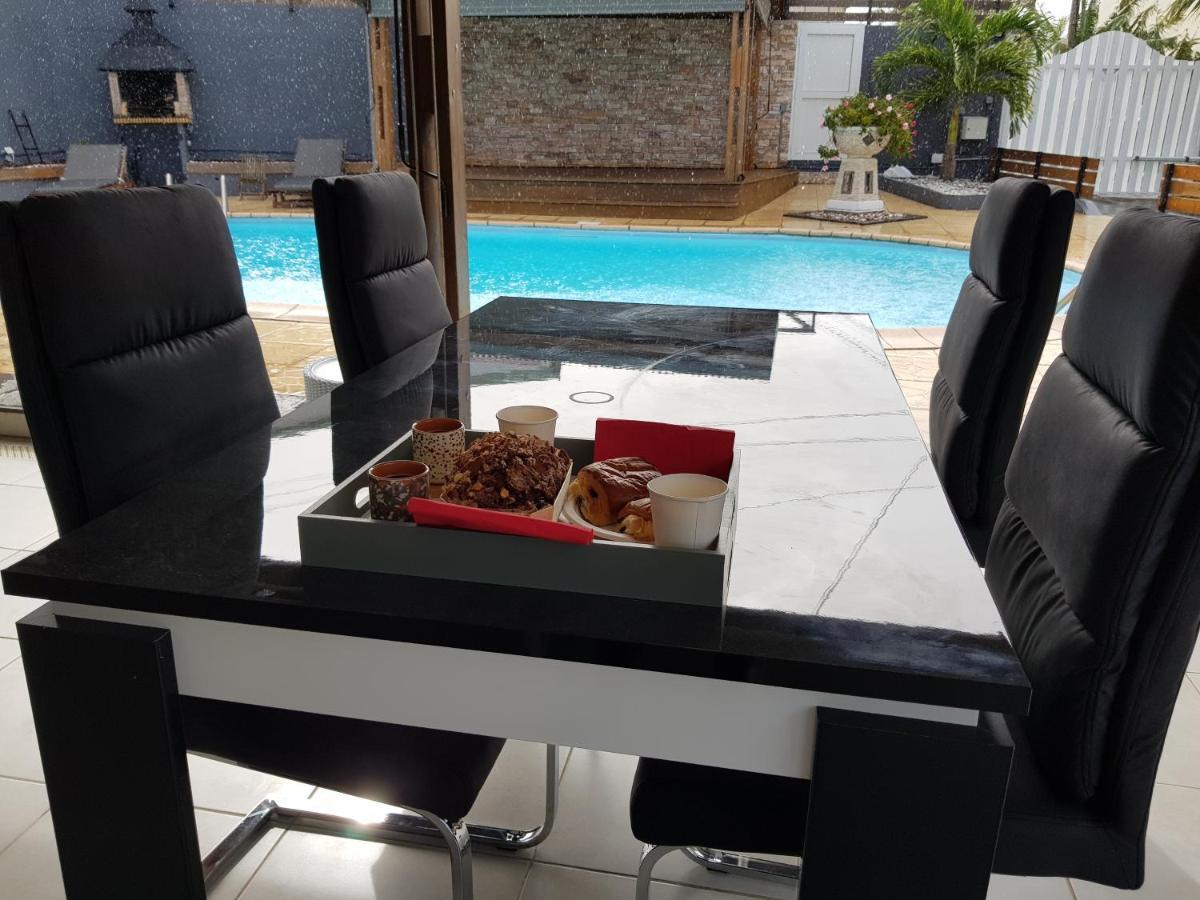 Studio Tres Bon Standing Hotel Petite Île Екстериор снимка